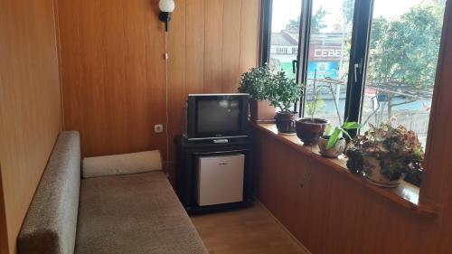 Hostal Guest House On Ardzinba 215