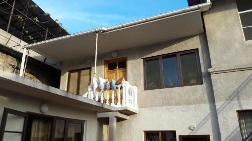 Hostal Guest House On Ardzinba 215