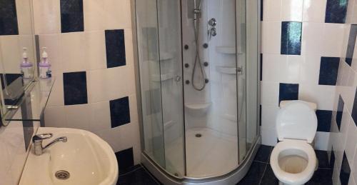 Hostal Guest House On Ardzinba 215