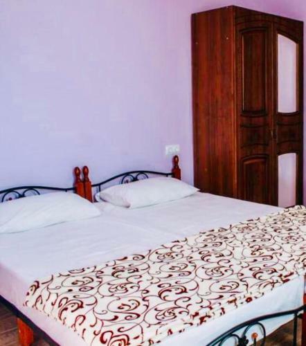 Hostal Anna-saria Guest House