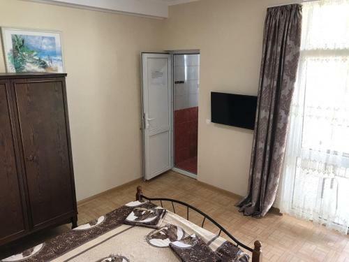 Hostal White House