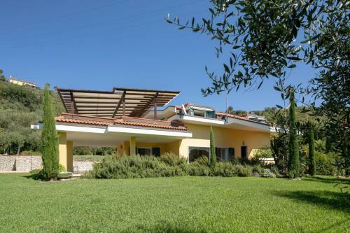 Villa Lunense