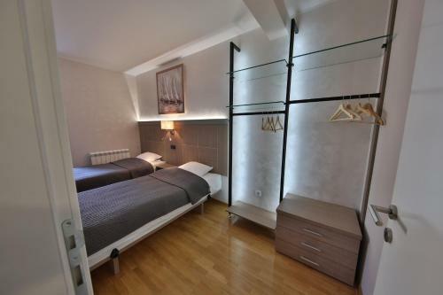 Cathy 5 Star Supreme Apartment