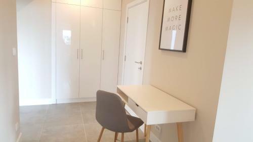 Urban Zen With View - City Break Apartments