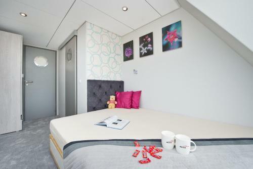 Houseboat