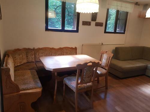 Po?itni?ka Hi?a Radovna