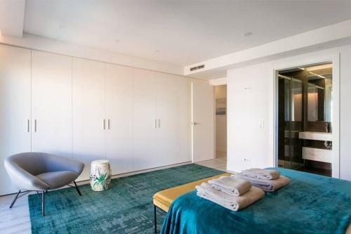 Apartamento Luxury 4 Bedr Flat W/ Panoramic Views & Pool!!