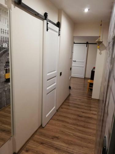 Elen White Apartment