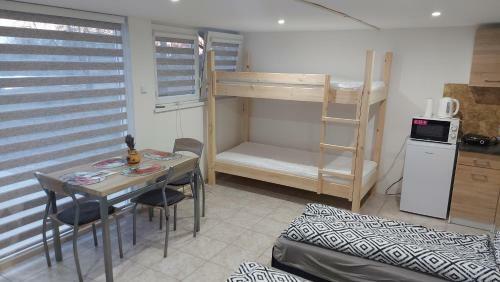 Rybn�k Biel - B�lyi Horg�szt� Apartman 2