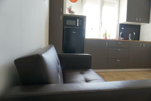 Hostal Avezzano 3 60 Guest House