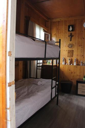 Hostal Travel Inn House Mestia ? ????????? ?????