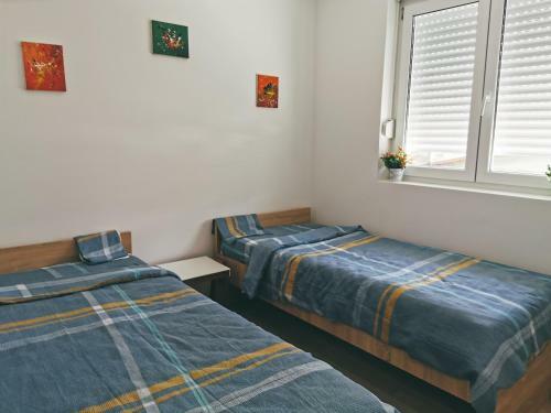 Cozy Corner Apartments - Free Parking & Wi-fi