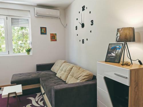 Cozy Corner Apartments - Free Parking & Wi-fi