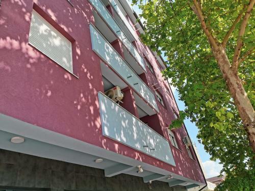 Cozy Corner Apartments - Free Parking & Wi-fi