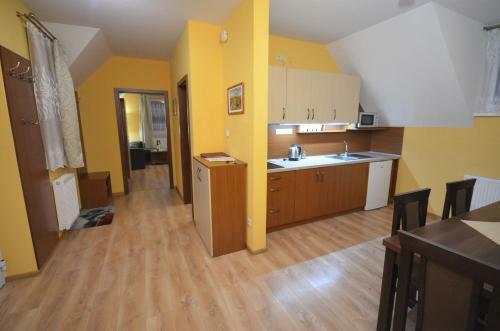 Apartm�ny Best I. Be?e?ov�