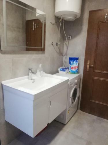 Center Apartment - Rexhep Luci Street