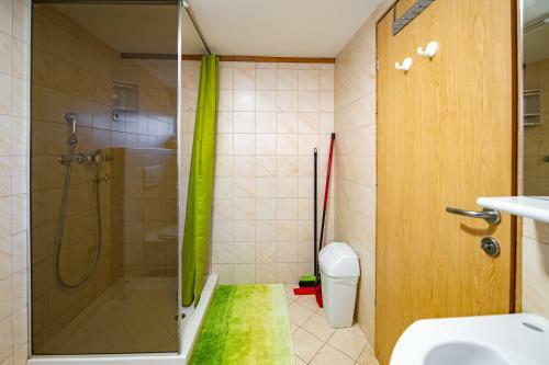 Hostal Slovenian Traditional Guest House