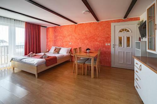 Hostal Slovenian Traditional Guest House