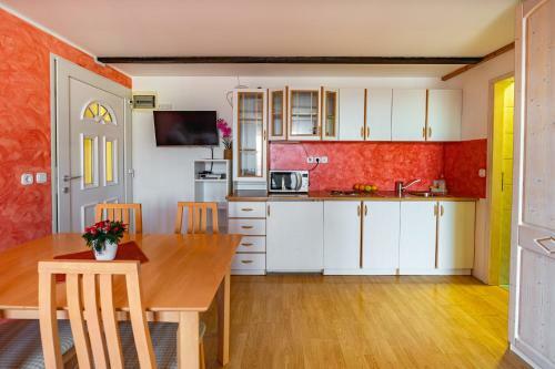 Hostal Slovenian Traditional Guest House