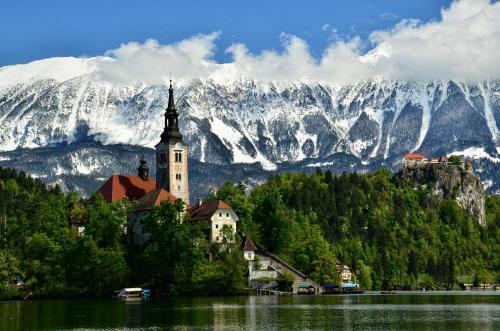 Hostal Slovenian Traditional Guest House
