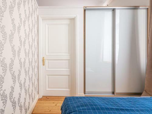 Design Meets Comfort - Prestigious City Center Apartment