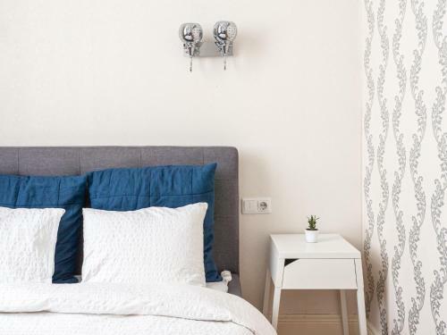 Design Meets Comfort - Prestigious City Center Apartment