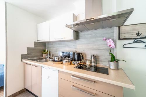 Green Garden & Parking Apartments
