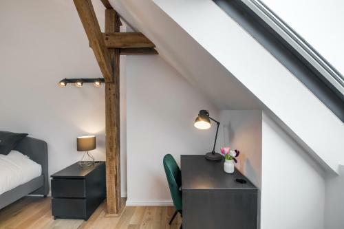 Apartamento Big Design Apt - Sleeps 12 - Best Location