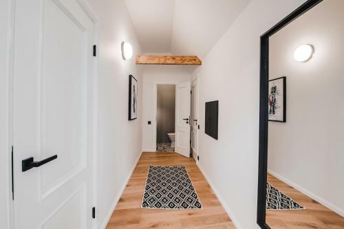 Apartamento Big Design Apt - Sleeps 12 - Best Location