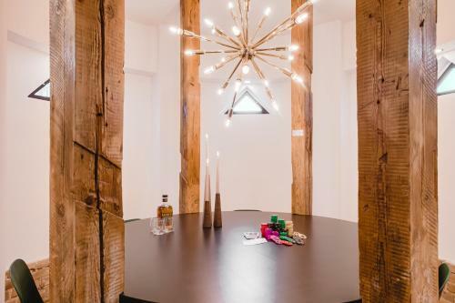 Apartamento Big Design Apt - Sleeps 12 - Best Location