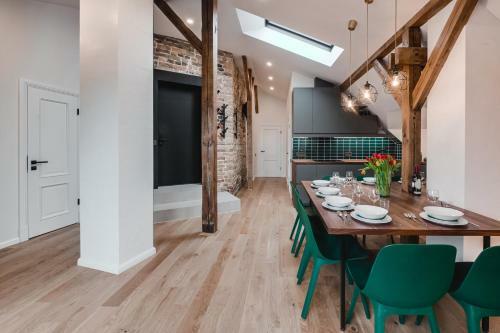 Apartamento Big Design Apt - Sleeps 12 - Best Location