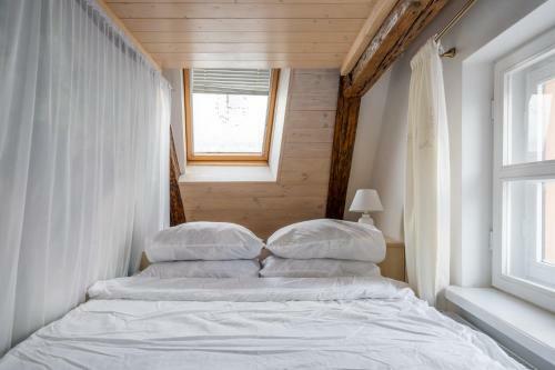 Cozy Family Old Town Apartment - Dream Location