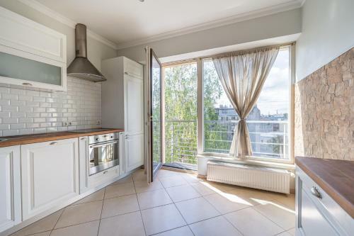 Premium 2-story Penthouse Apartment + Terrace