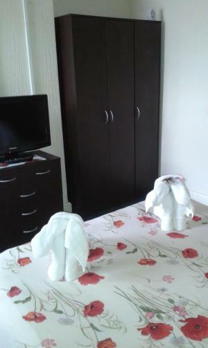 Hostal Seasons 24 Guest House