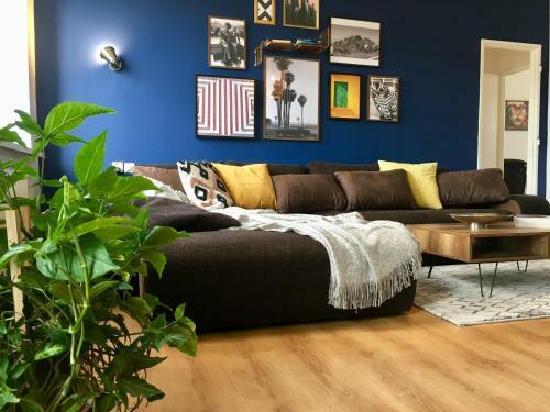 Blu Apartment In Old Town
