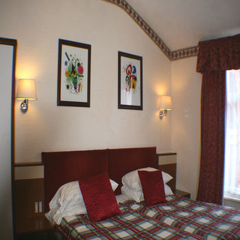 Hostal Holmsdale Hotel