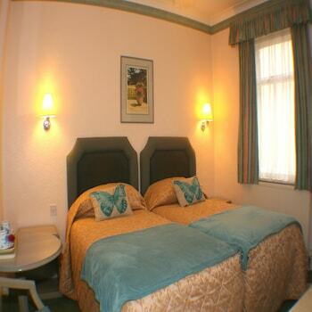Hostal Holmsdale Hotel