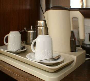 Hostal Holmsdale Hotel