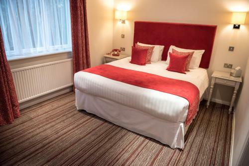 The Casa Hotel And Marco Pierre White Restaurant - Camberley West