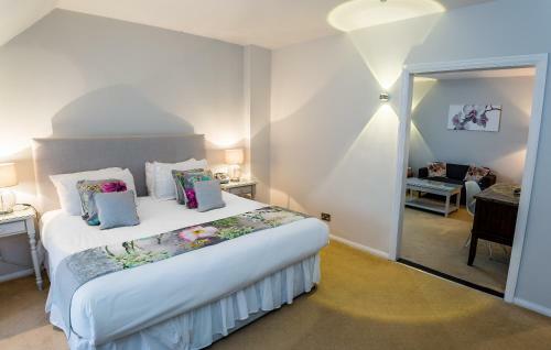 The Casa Hotel And Marco Pierre White Restaurant - Camberley West
