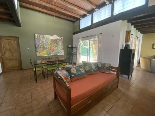 Casa En Chacras De Coria Con Piscina