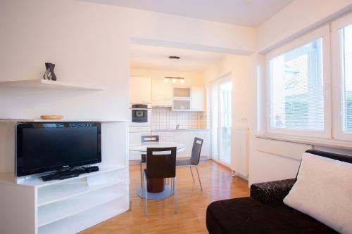 Apartments Agenija
