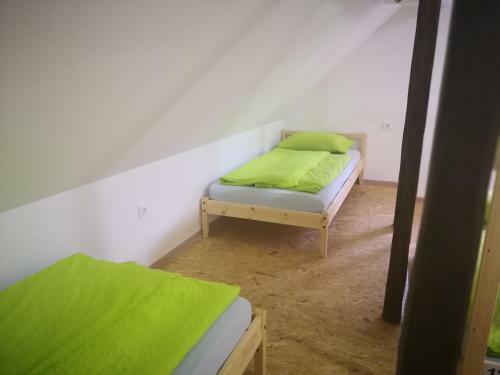 Albergue Bus Station Beds