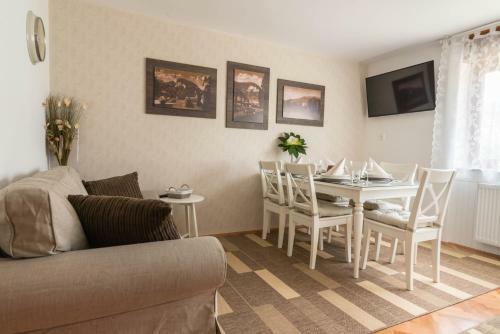 Hostal Apartments & Rooms Aleksandra