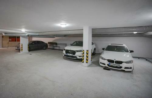 Bah�elievler Hotels