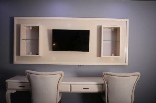 Bed & Breakfast Lily Airport Otel