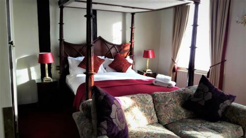 Hotel The Angel Posting House & Livery
