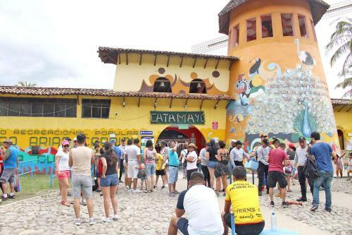 Hostal Hotel Dub�i