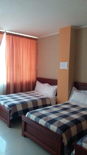 Hostal Hotel Dub�i