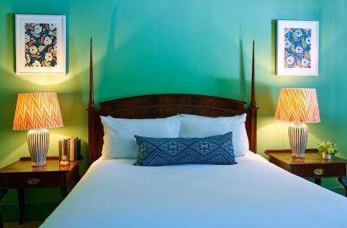 Carlton Mitre Hotel